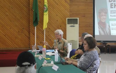 Diskusi Ekonomi “Hipotese Degrowth: Kelimpahan Setelah Kapitalisme”.